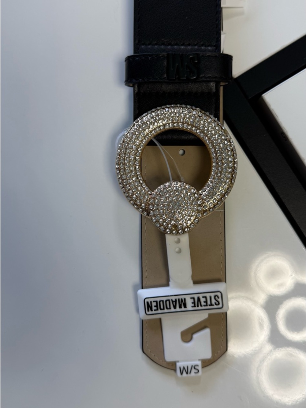 Steve Madden Women's Rhinestone Circle Buckle Elastic Waist Belt Black/Gold, NWT - Picture 3 of 8